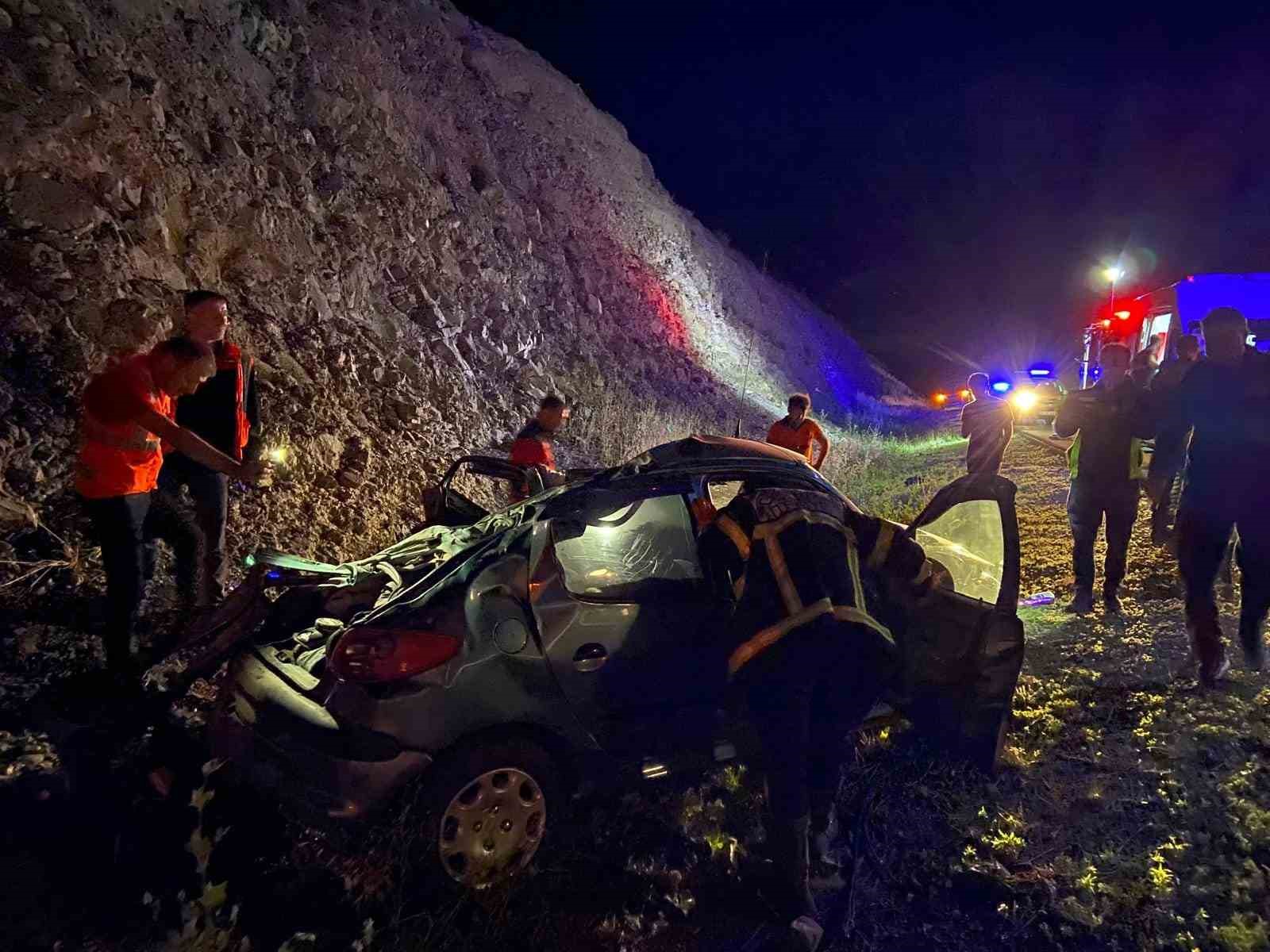 TEM’de feci kaza: 1 ölü, 2 yaralı
