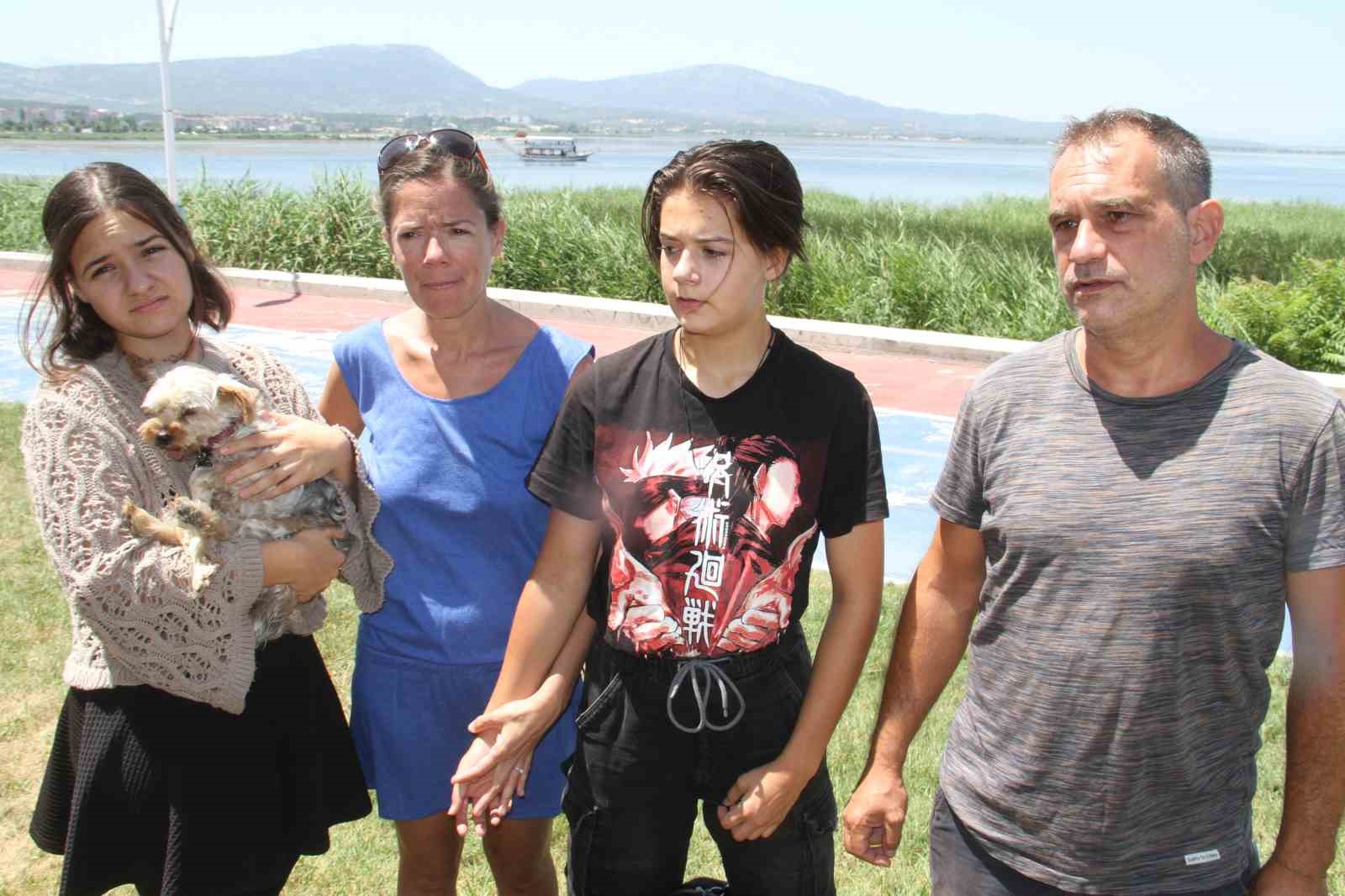 Fransız aile Beyşehir’de kaybolan kedileri &quot;Ruby&quot; için gözyaşı döküyor
