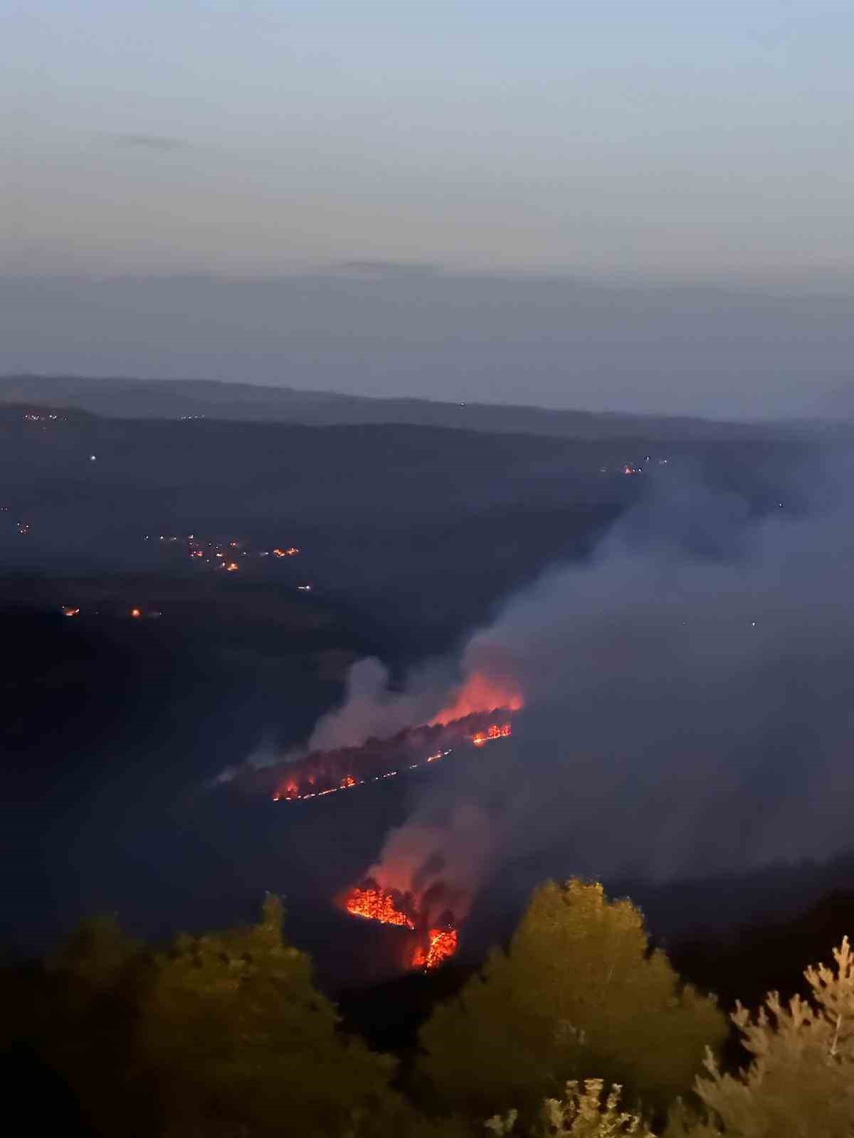 Kastamonu’da düşen yıldırım orman yangınlarına sebep oldu
