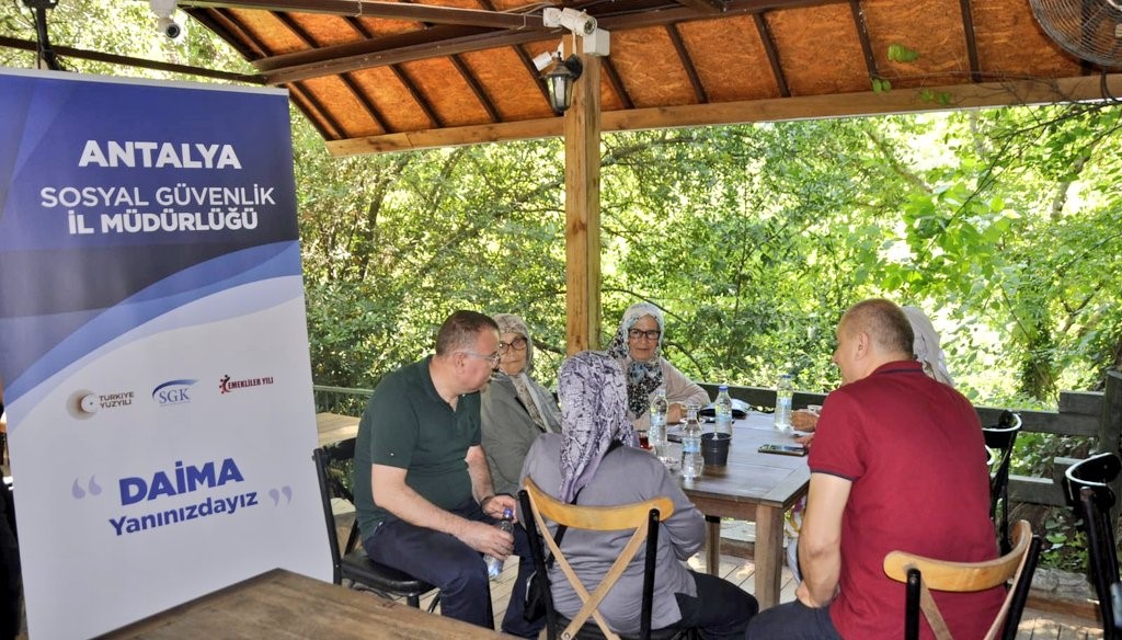 Antalya Sosyal Güvenlik İl Müdürlüğü emekliler ile doğa yürüyüşünde buluştu
