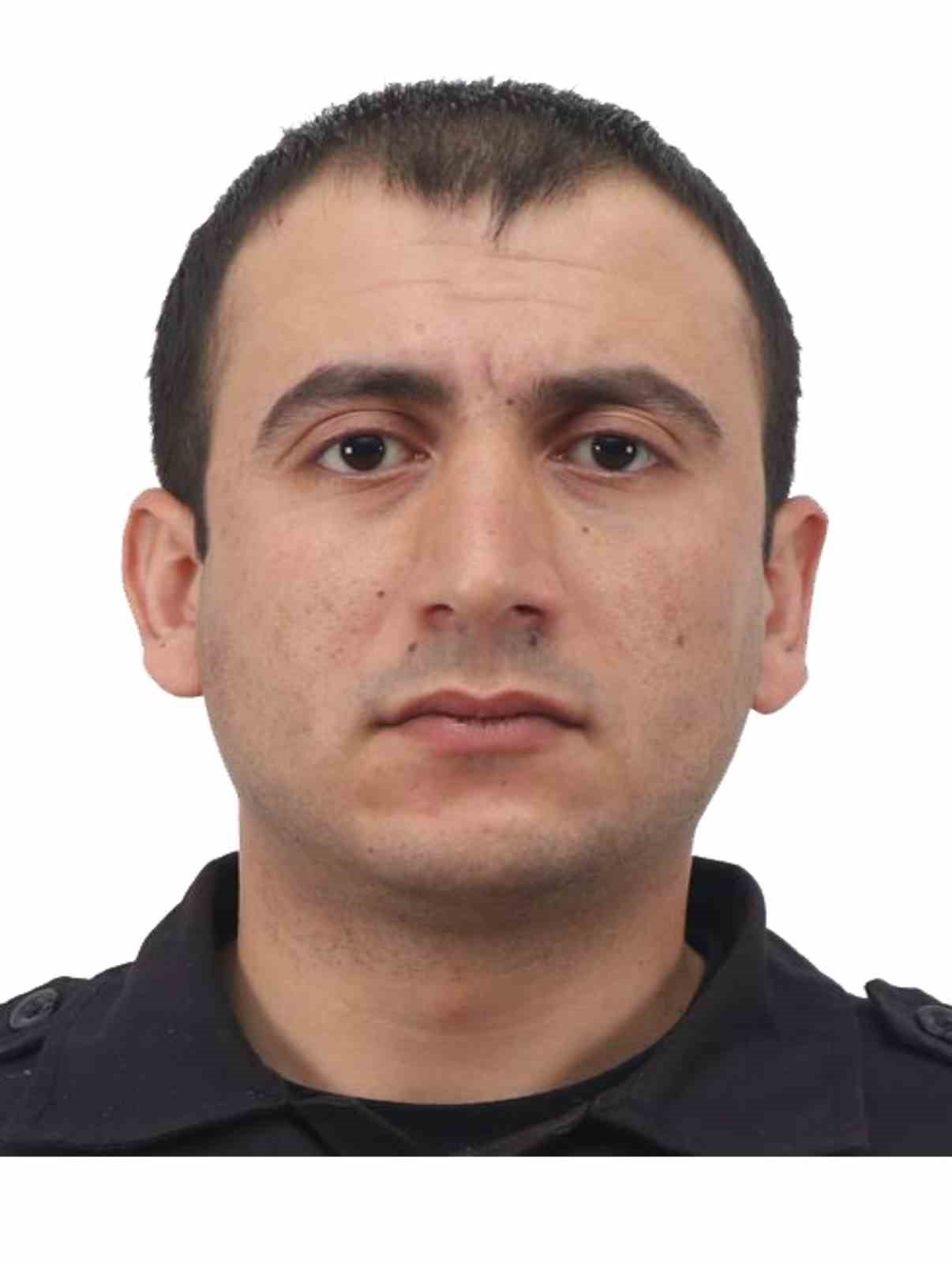 Otomobil takla attı, bir polis memuru hayatını kaybetti
