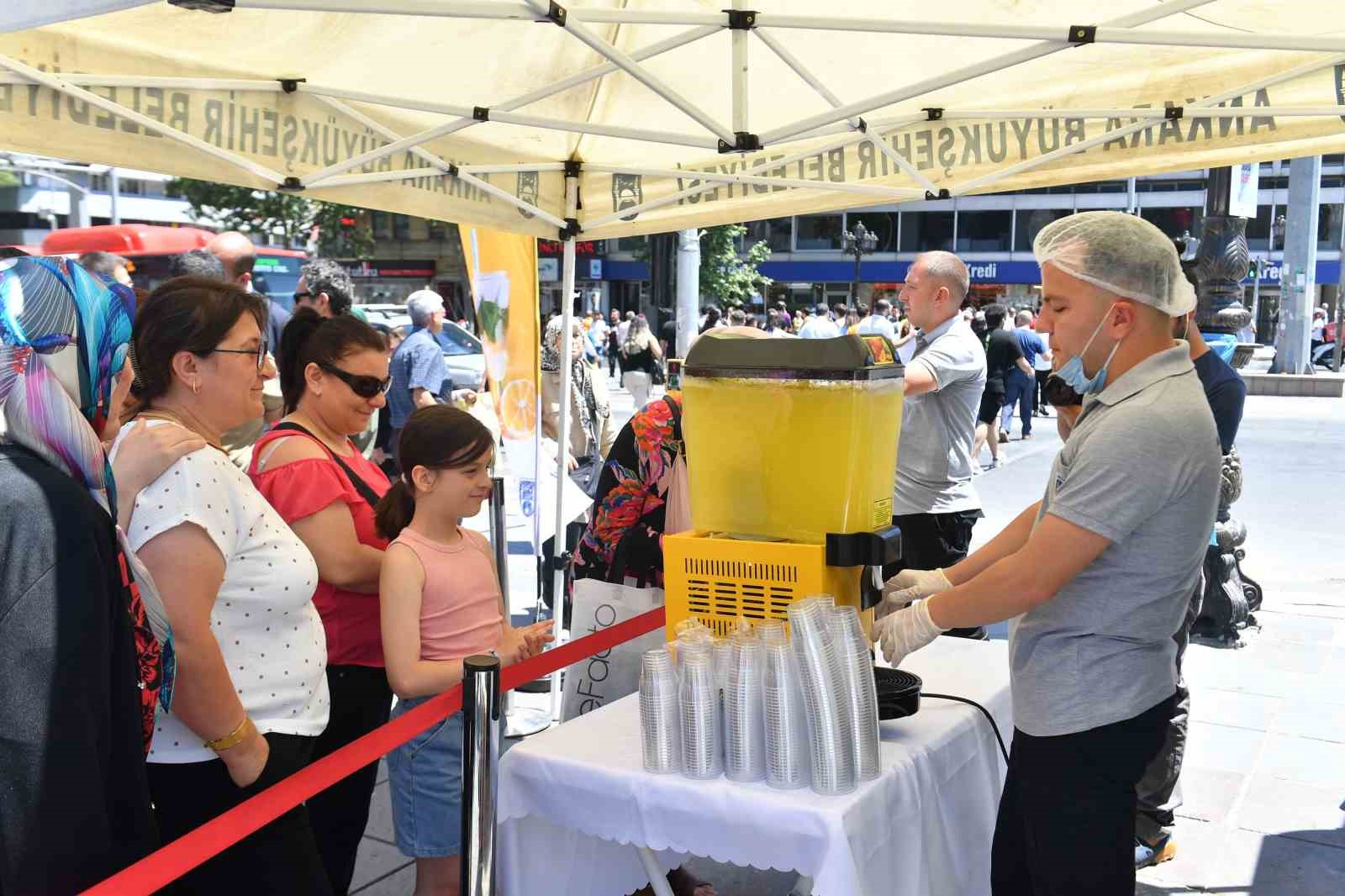 ABB’den ücretsiz soğuk limonata ikramı
