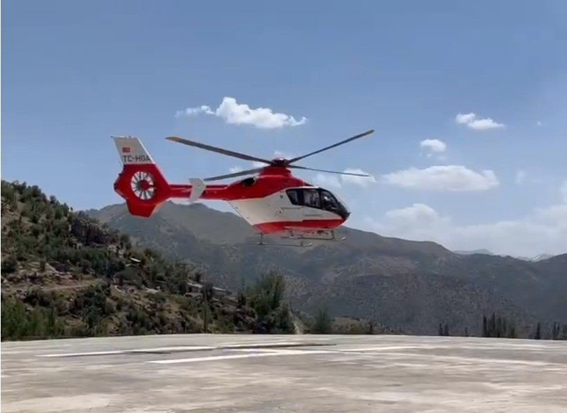 Yüksekten düşen şahıs, ambulans helikopter ile hastaneye sevk edildi
