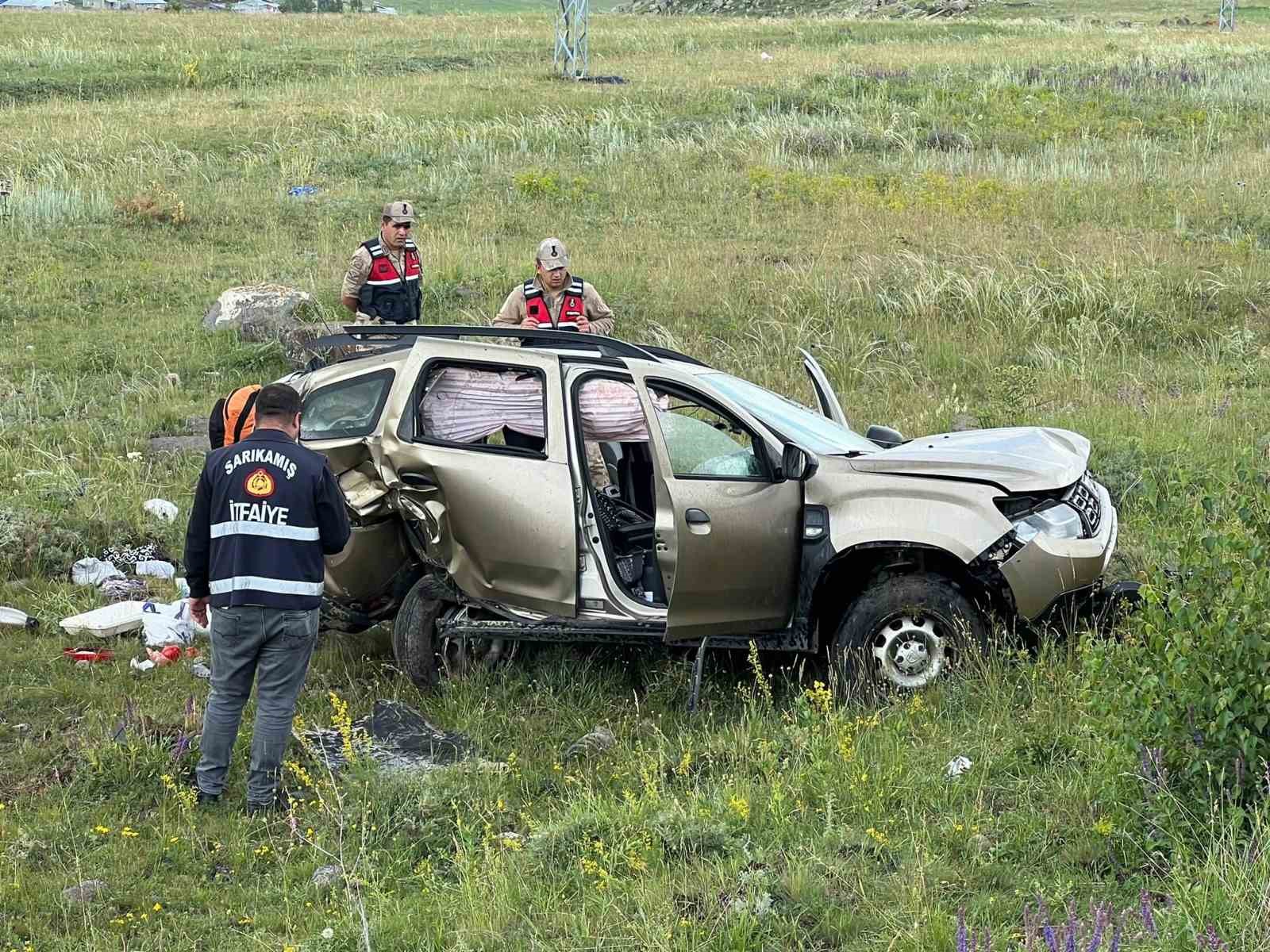 Sarıkamış’ta trafik kazası: 3 yaralı
