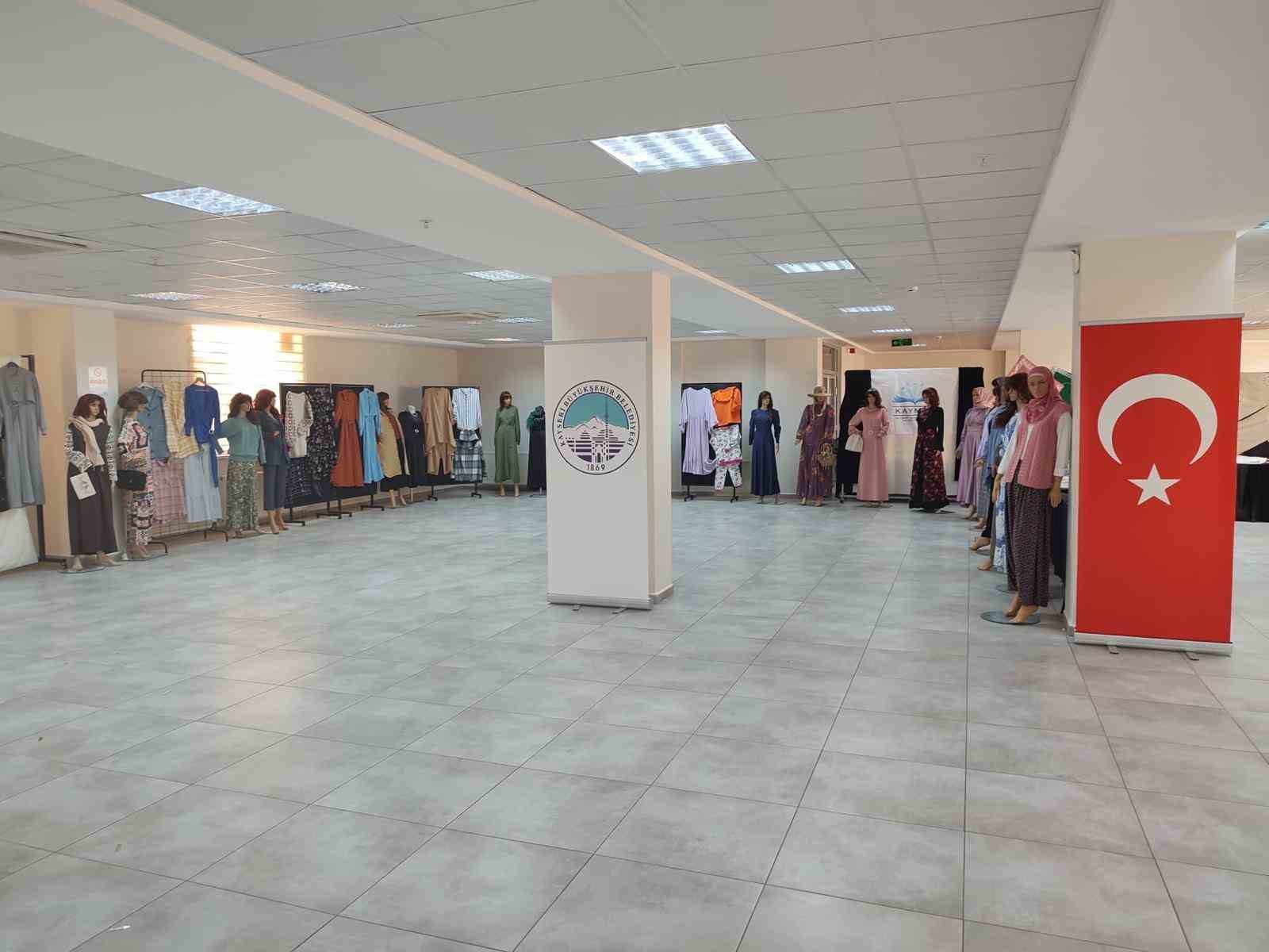 B&uuml;y&uuml;kşehir KAYMEK Yemliha Sosyal Yaşam Merkezi&rsquo;nden yılsonu sergisi
