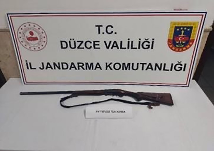 Kaçak kullandığı için elektriğini kesmeye gelen ekipleri tüfekle tehdit etmişti, korku dolu anlar ortaya çıktı
