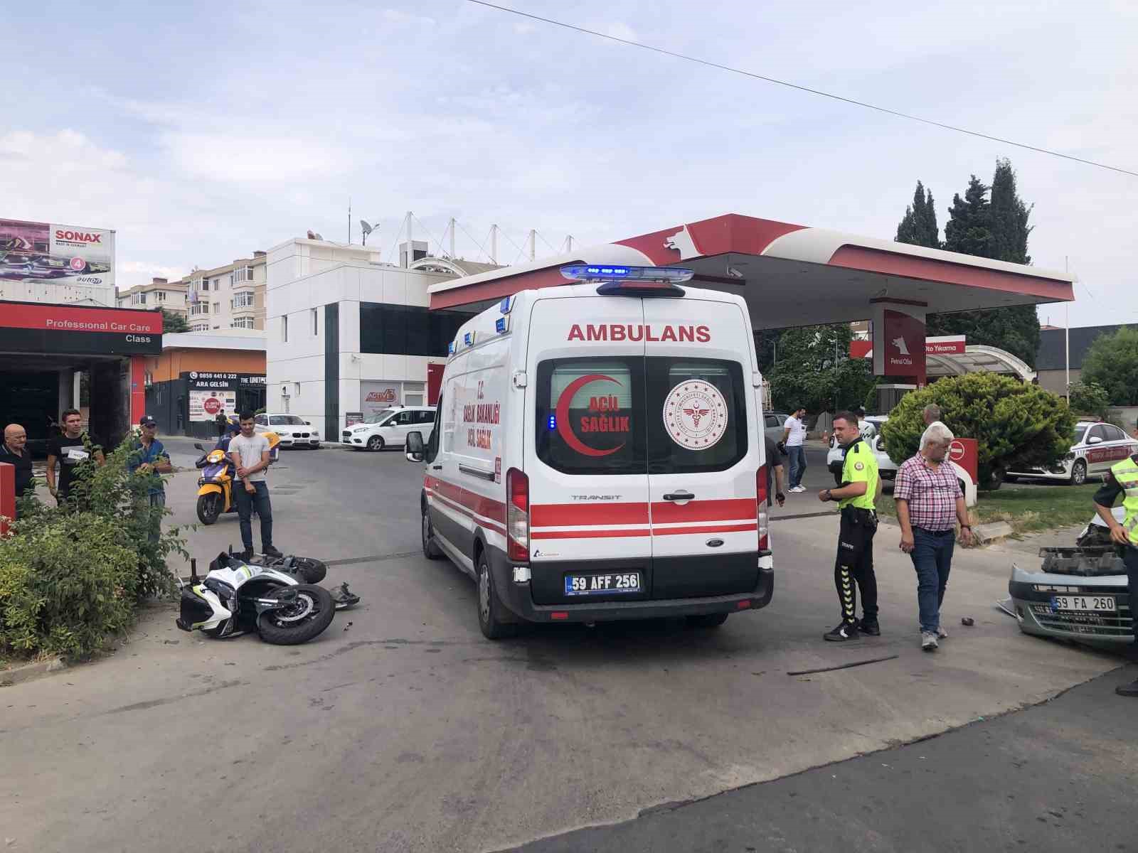 Tekirdağ’da dönel kavşaktaki kaza kamerada
