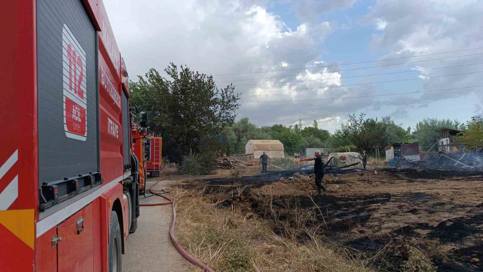 Malatya’da anız yangını
