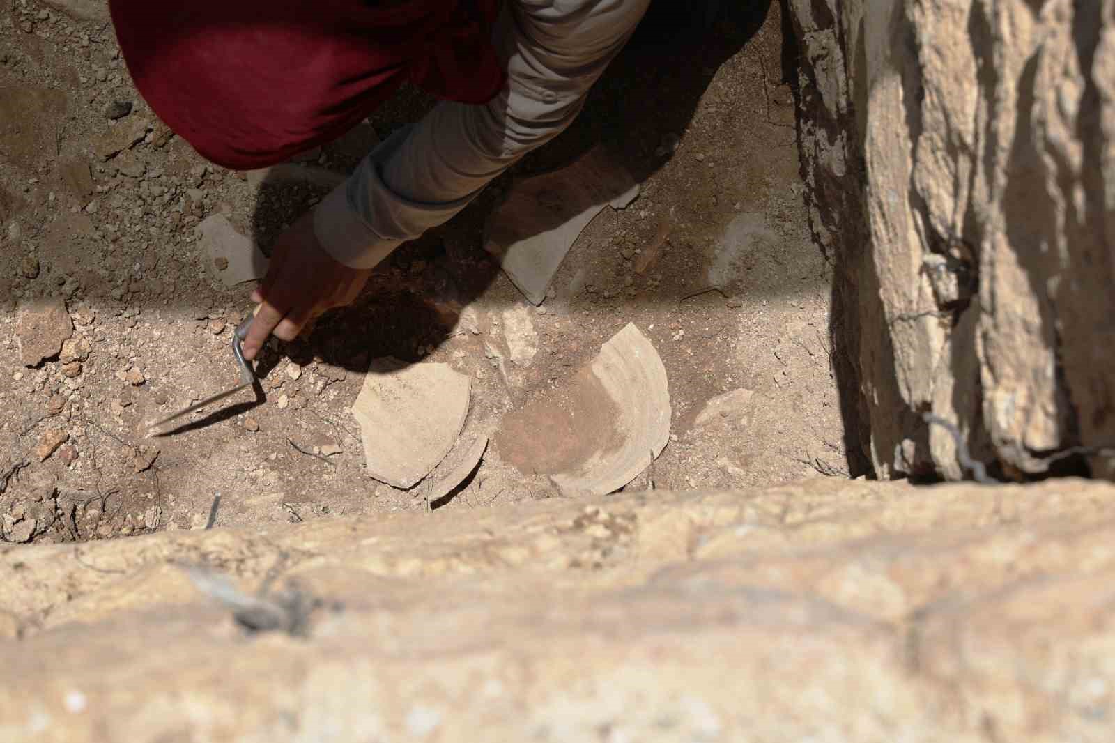Diyarbakır’da bin 500 yıllık kilise kalıntısında yeni buluntular
