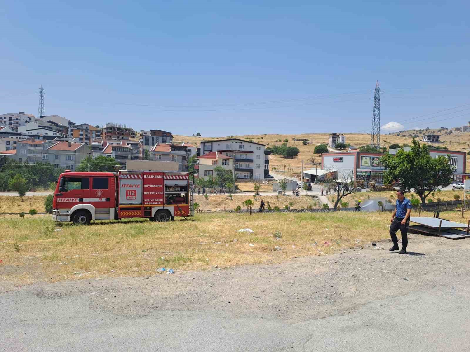 Balıkesir&rsquo;de korkutan yangın

