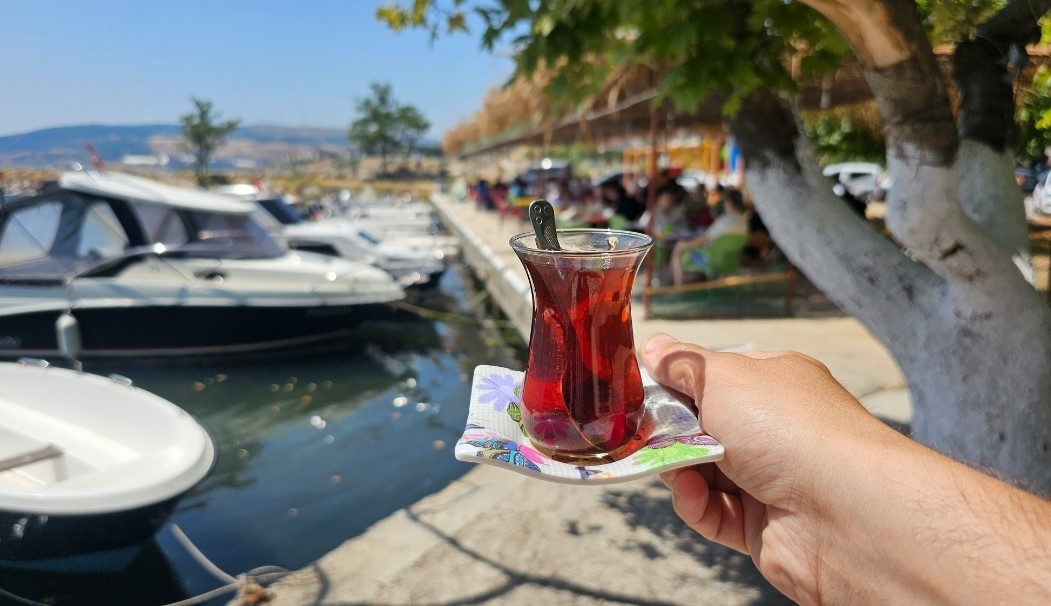 Erdek&rsquo;te baba-oğul 35 yıllık geleneği s&uuml;rd&uuml;r&uuml;yor
