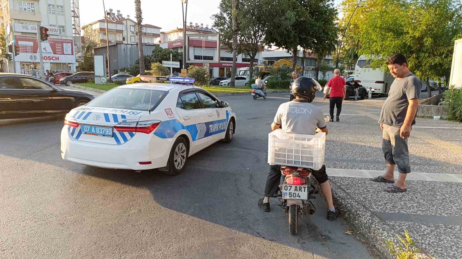 Yaralı motosiklet sürücüsü tedaviyi kabul etmedi
