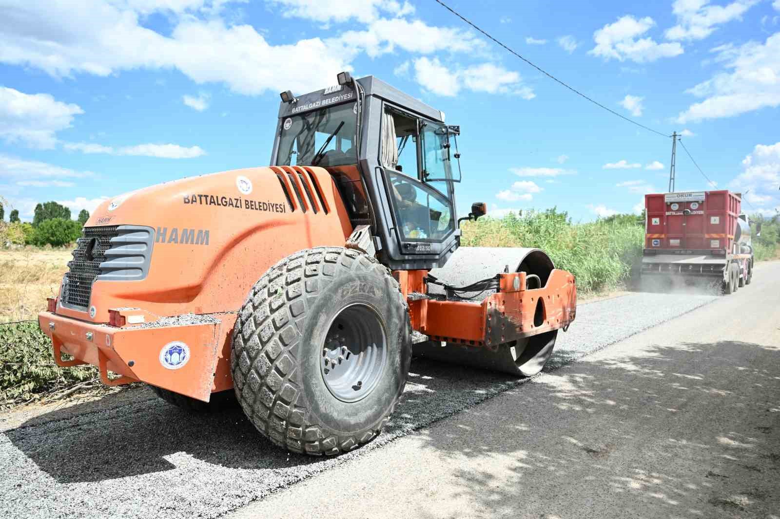 Battalgazi’de 30 kilometre sathi asfalt serimi gerçekleştirdi