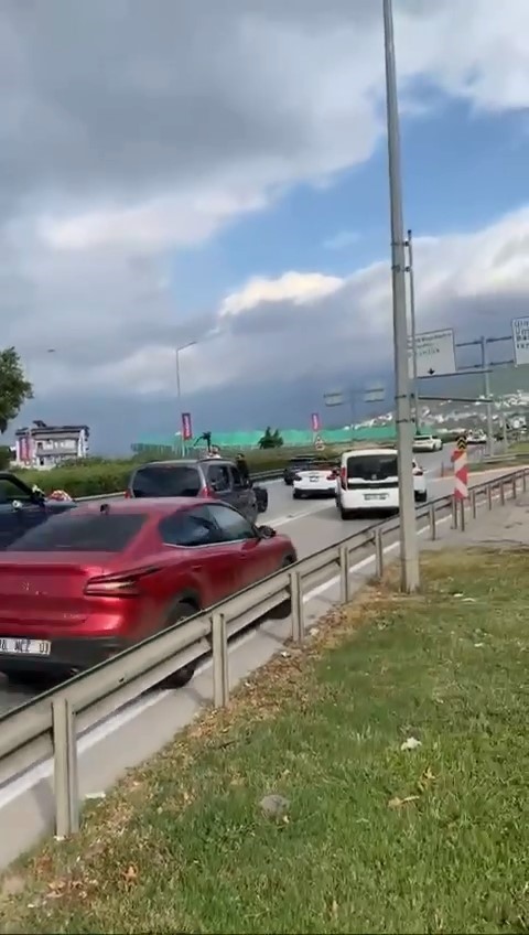 Düğün konvoyunda trafiği kapatan araçlara ceza yağdı
