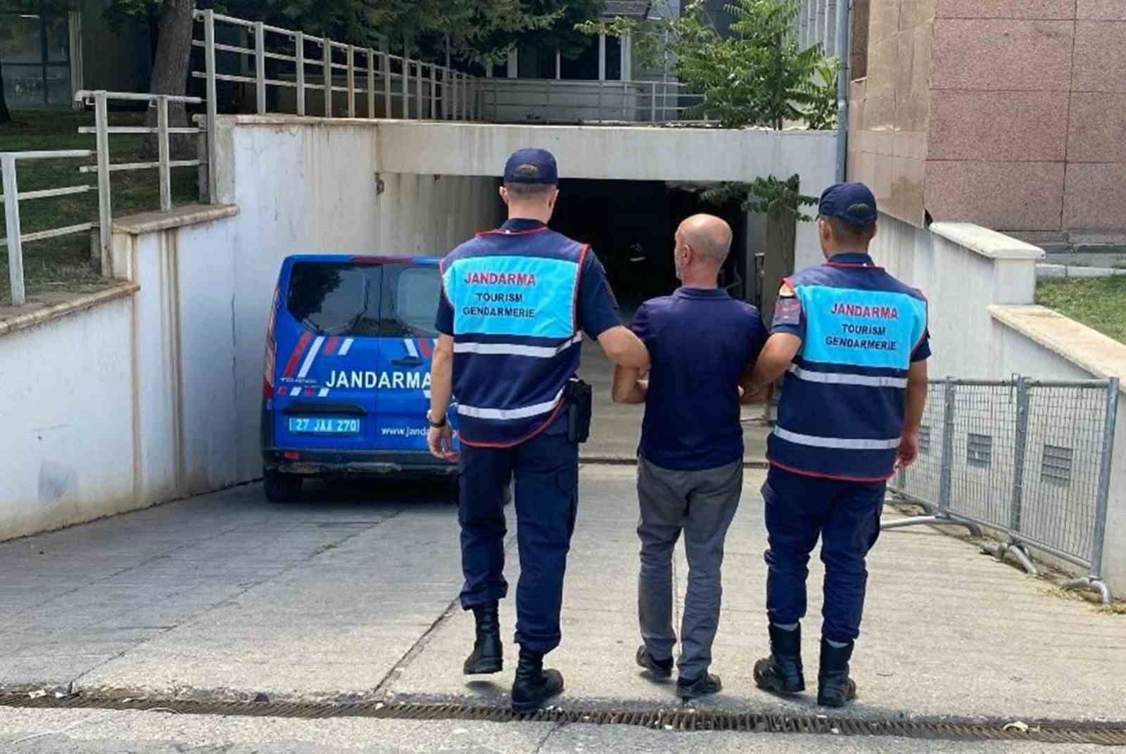 Gaziantep Jandarmadan uyuşturucu ve kaçakçılık operasyonları