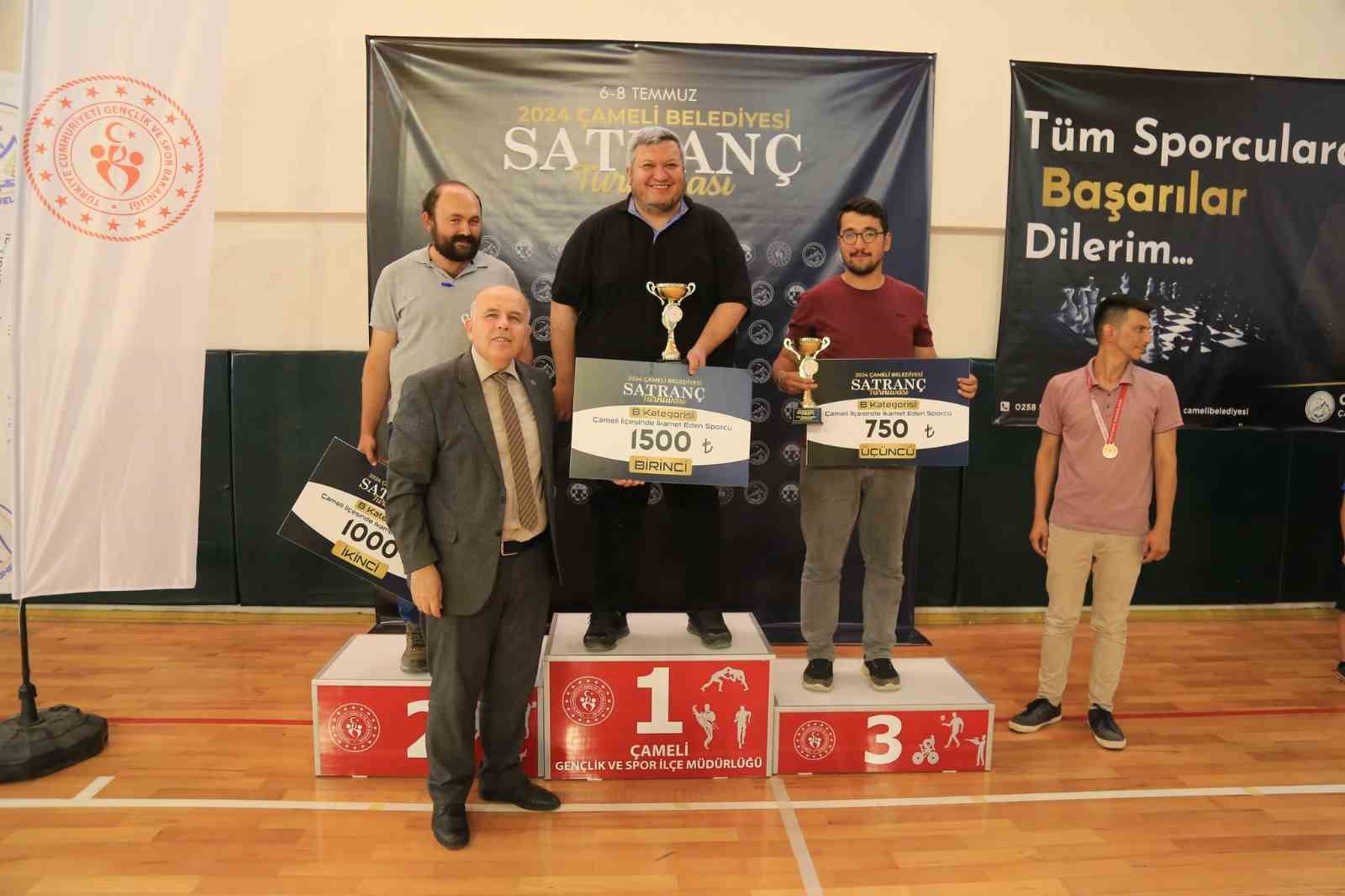 &Ccedil;ameli Belediyesi ELO Satran&ccedil; Turnuvası tamamlandı
