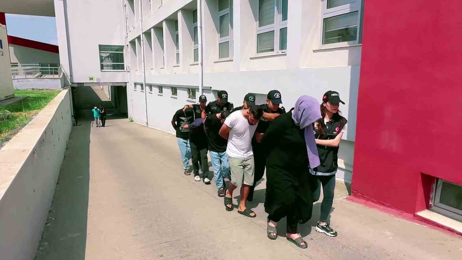 Uyuşturucu ticaretinden aranan 16 firari yakalandı
