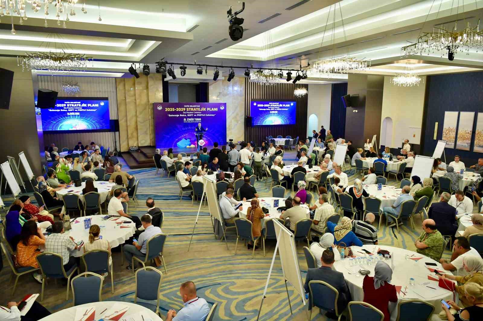 Fatih Belediyesi &ldquo;Dış Paydaş Geleceğe Bakış &Ccedil;alıştayı&rdquo; d&uuml;zenledi
