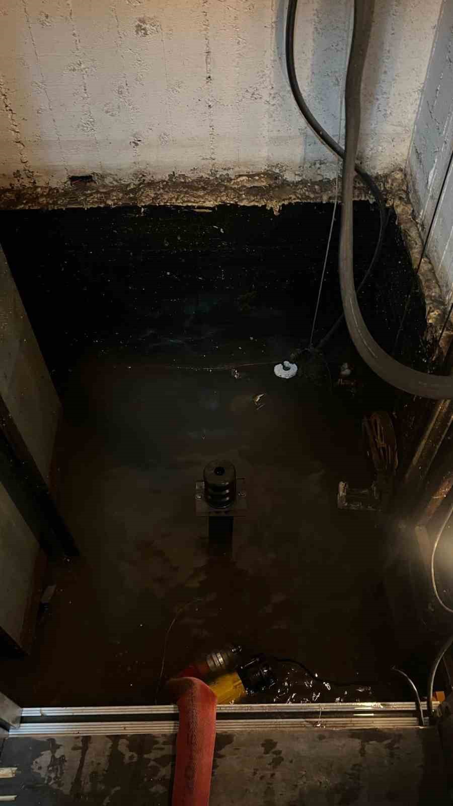 &Ccedil;ankırı&rsquo;da sağanak hayatı olumsuz etkiledi: Ev ve işyerlerini su bastı 