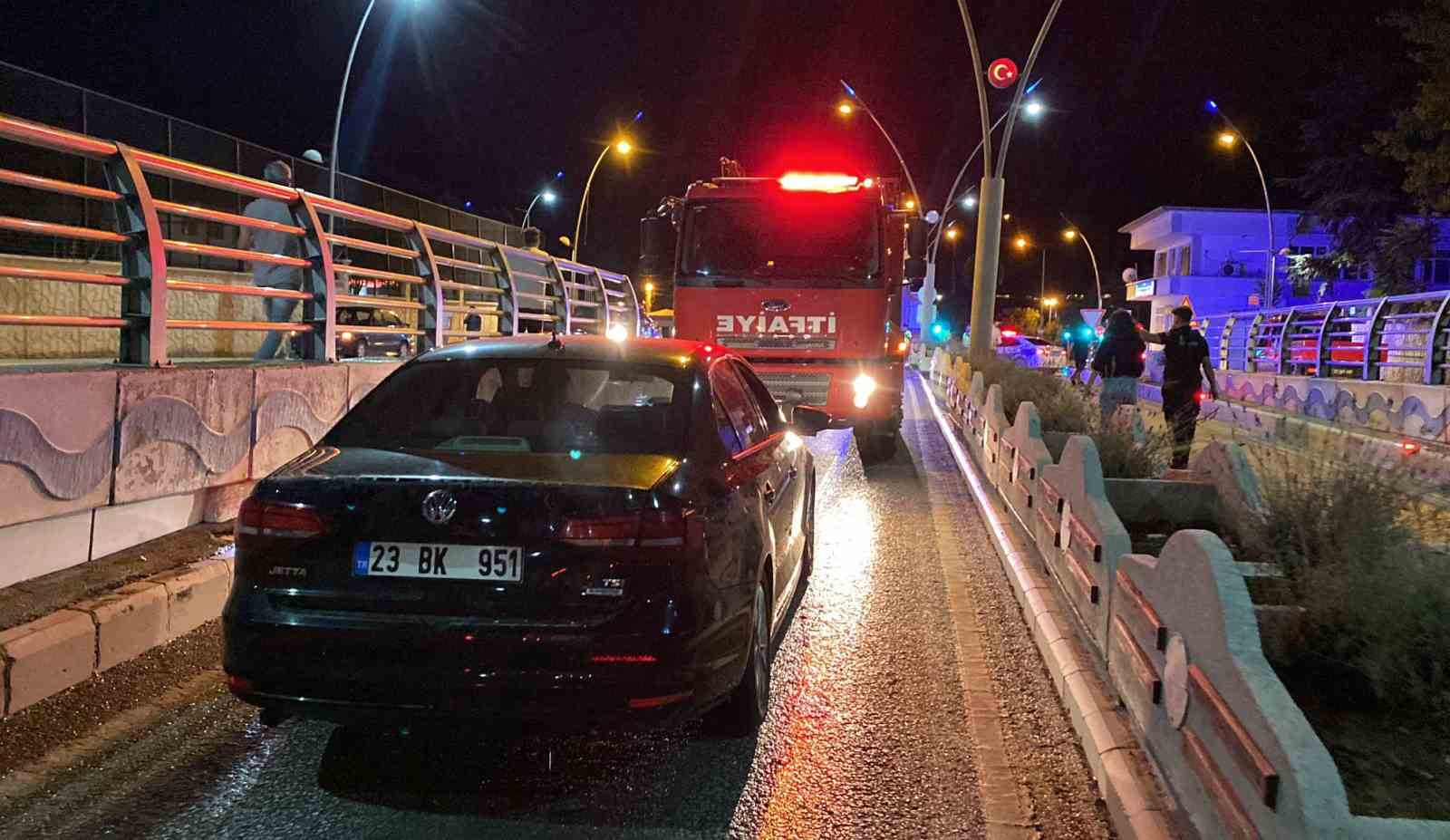 Elazığ’da sağanak yağışta alt geçit suyla doldu, facianın eşiğinden dönüldü