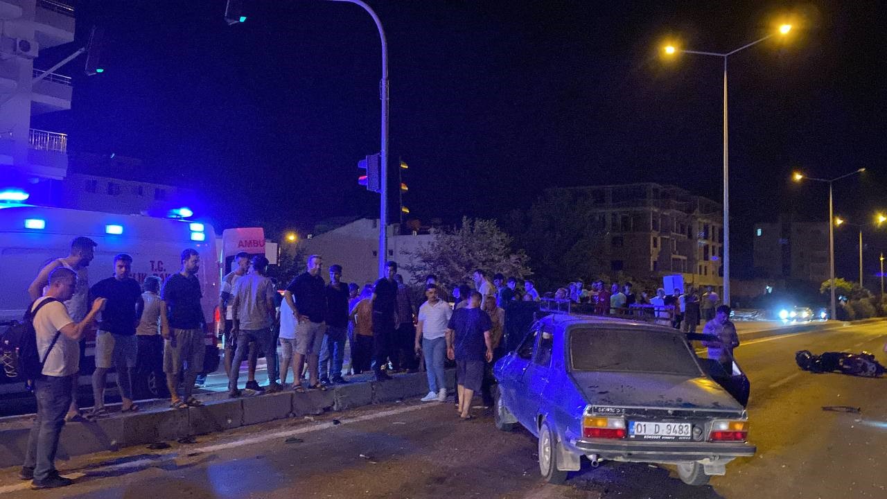 Motosiklet ile otomobil &ccedil;arpıştı: 7 yaralı
