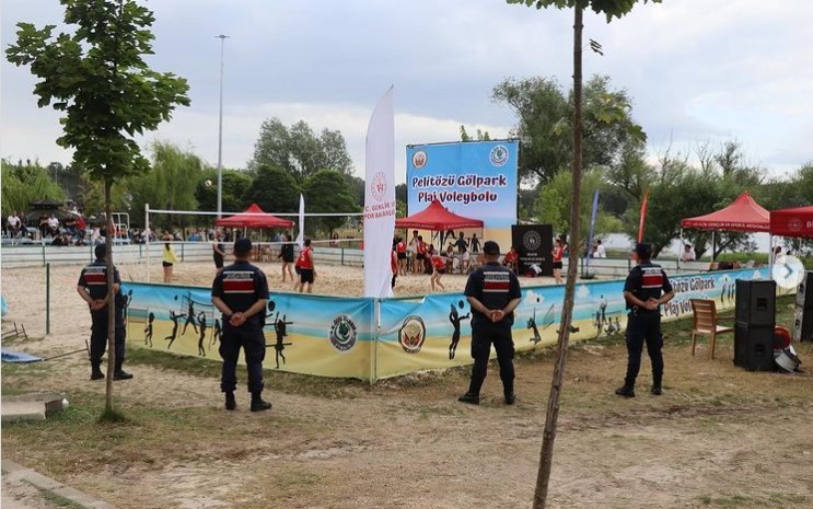 Jandarma ekipleri G&ouml;lpark&rsquo;ta 24 saat g&ouml;revde
