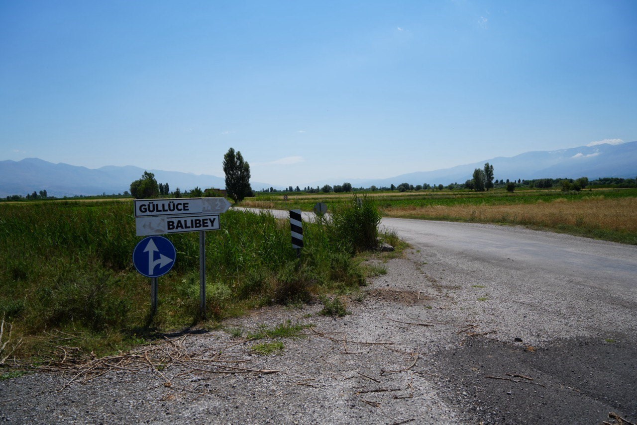 Otomobilden d&uuml;şen para dolu &ccedil;anta kayboldu
