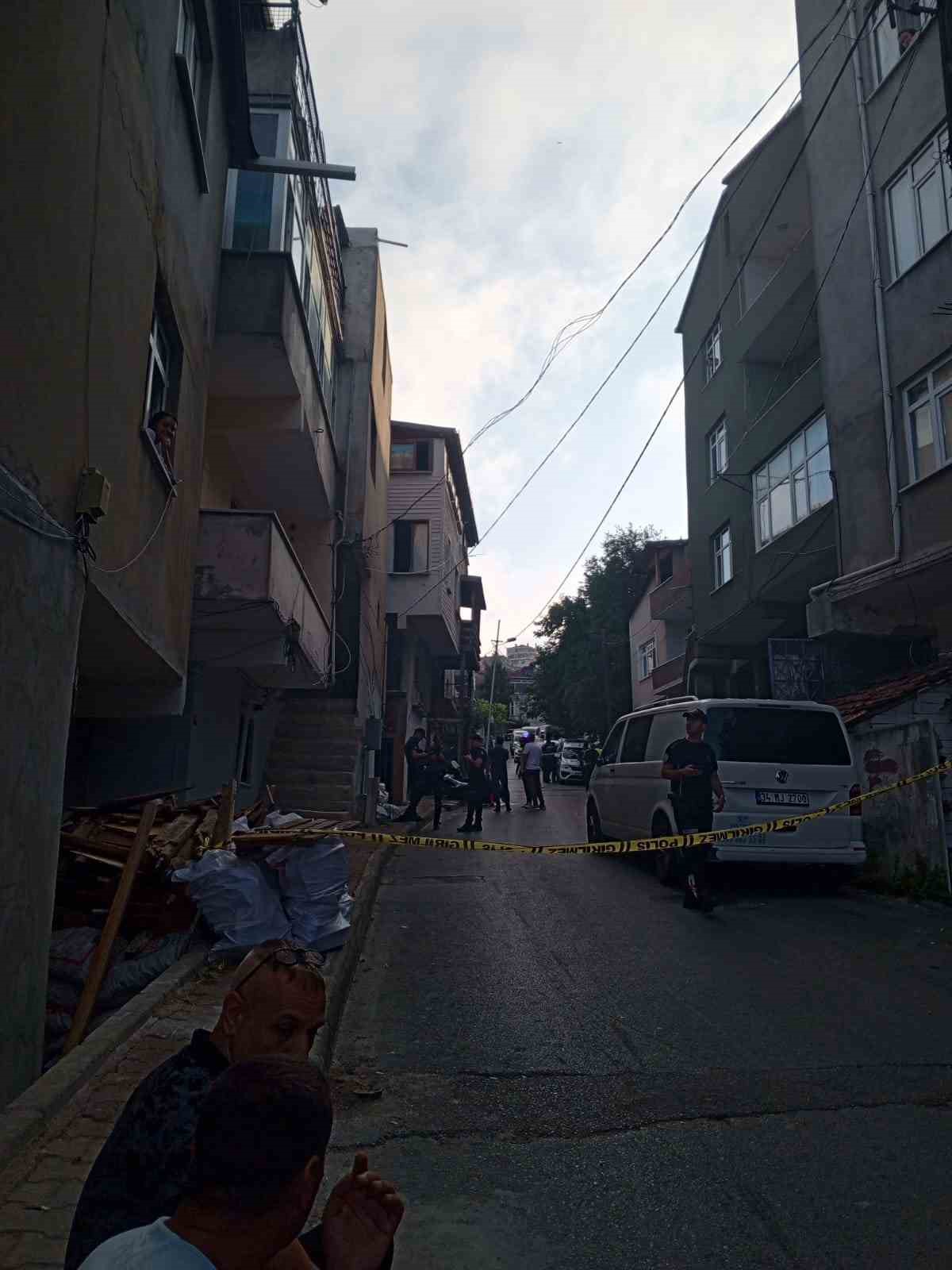 Maltepe&rsquo;de silahlı saldırı: 1 kişi hayatını kaybetti
