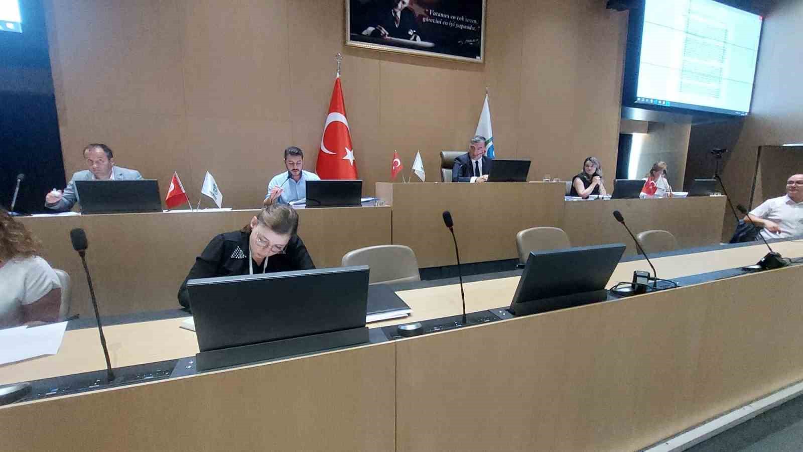 MHP&rsquo;li Meclis &uuml;yesinden CHP&rsquo;li B&uuml;y&uuml;kşehir Belediyesine randevu tepkisi
