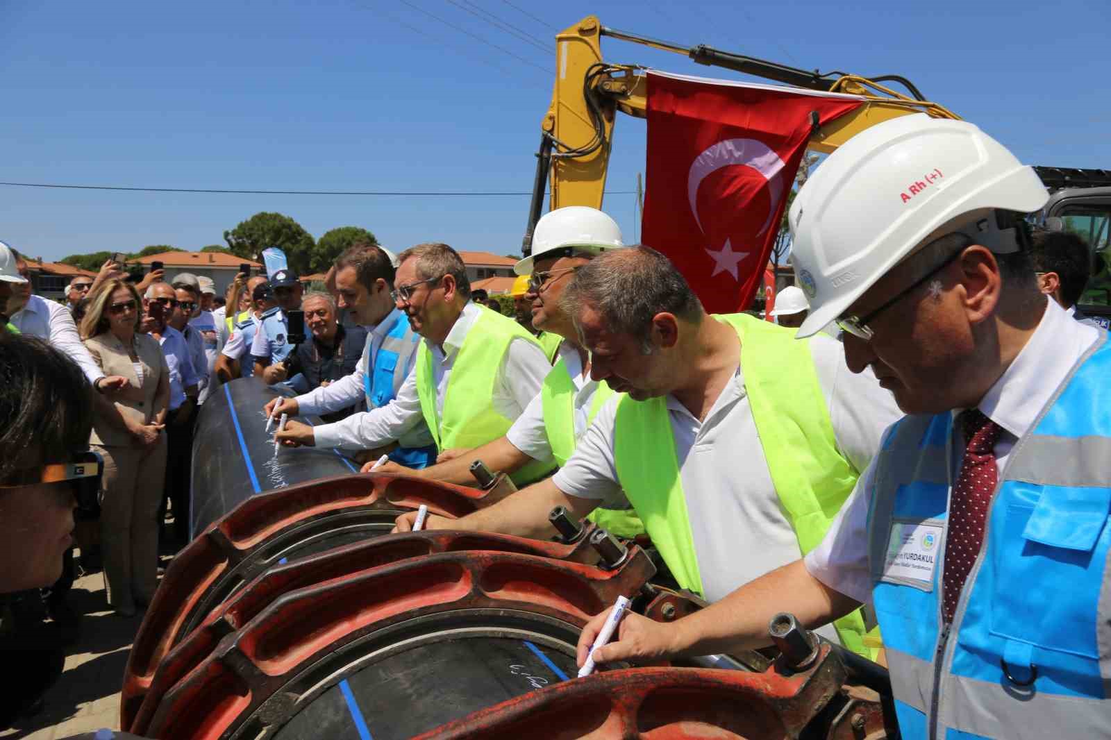 Balıkesir BŞB Başkanı Akın, Ayvalık&rsquo;ın su sorununu tarihe g&ouml;mecek ilk adımı attı
