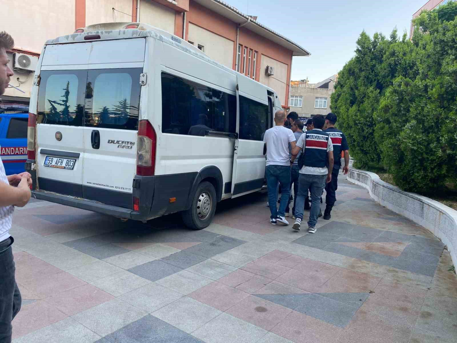 İstanbul ve Tekirdağ&rsquo;da g&ouml;&ccedil;men ka&ccedil;ak&ccedil;ılarına darbe
