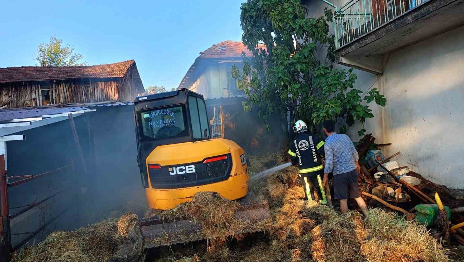 Samanlıkta çıkan yangın büyümeden söndürüldü
