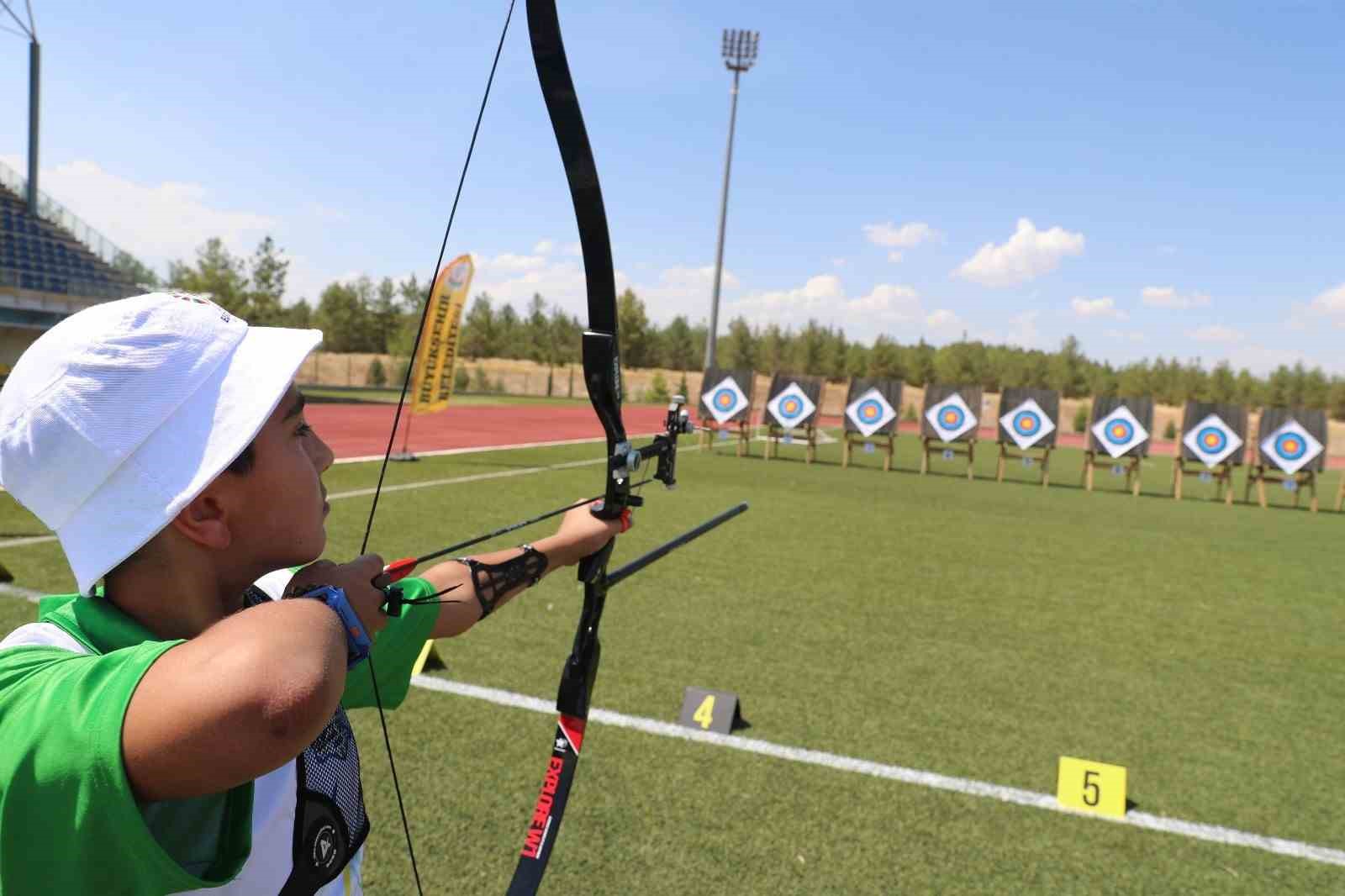 Şanlıurfa’da Göbeklitepe Okçuluk Yarışması başladı
