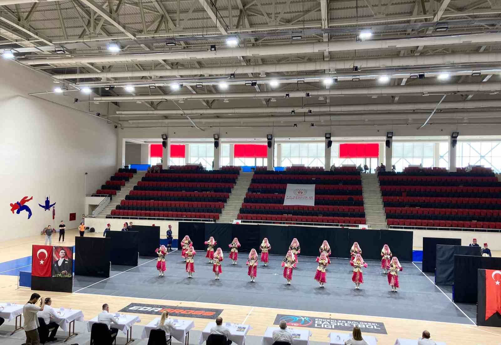 Halk oyunlarında Aydın rüzgarı