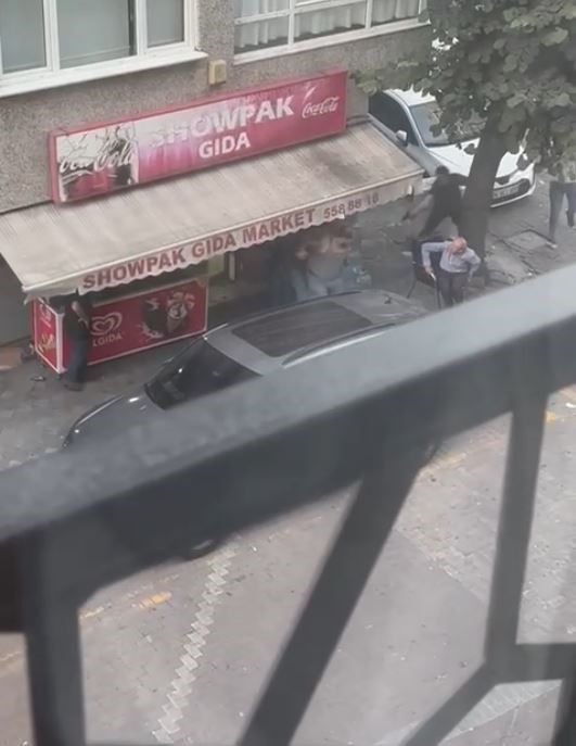 Zeytinburnu&rsquo;ndaki cinayet anı kamerada
