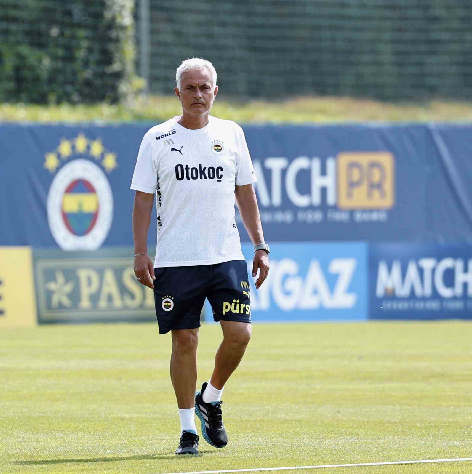 Fenerbahçe, yeni sezon hazırlıklarını sürdürdü
