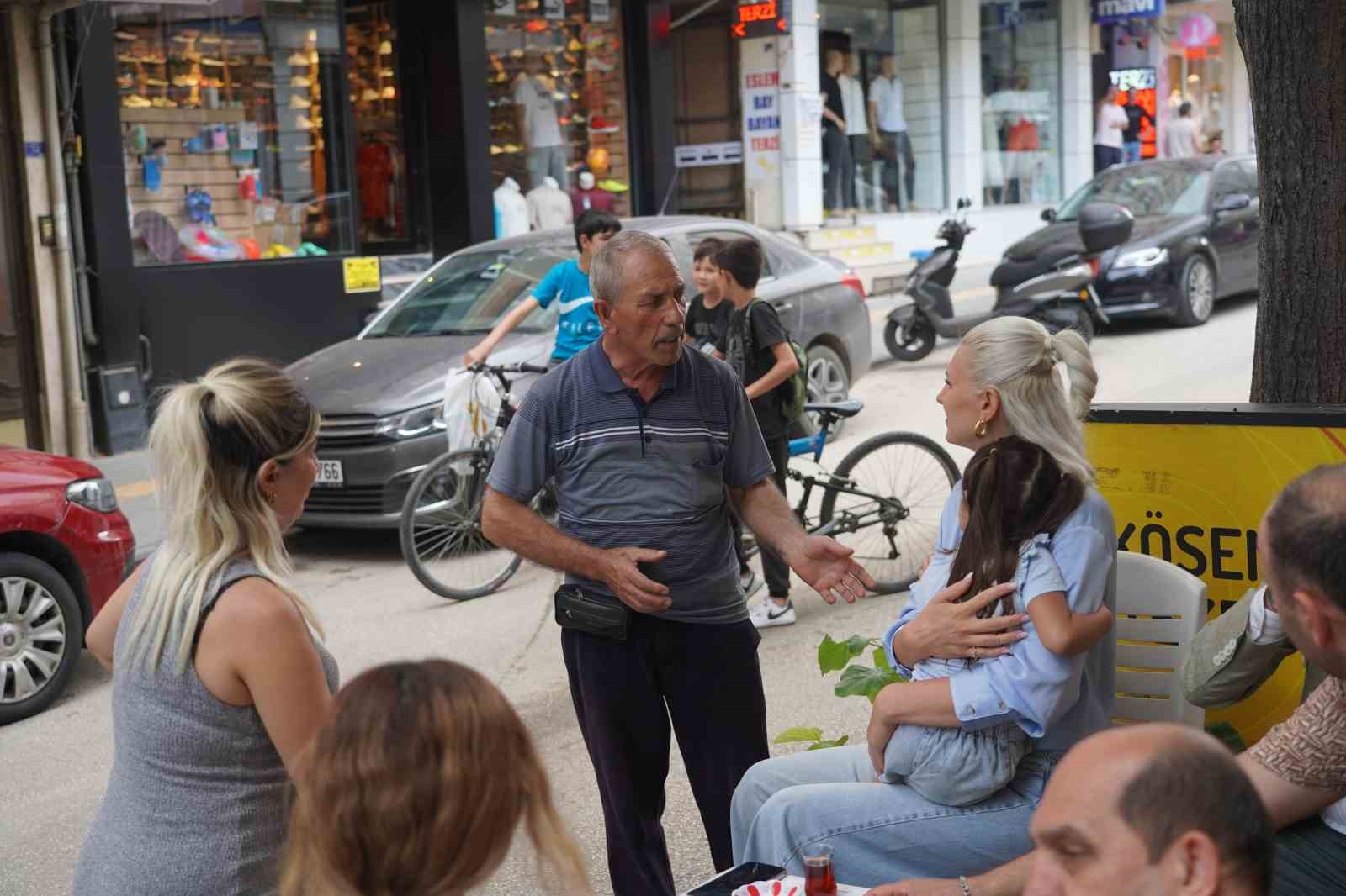 Başkan Subaşı mesaiye &ccedil;ay molası verdi

