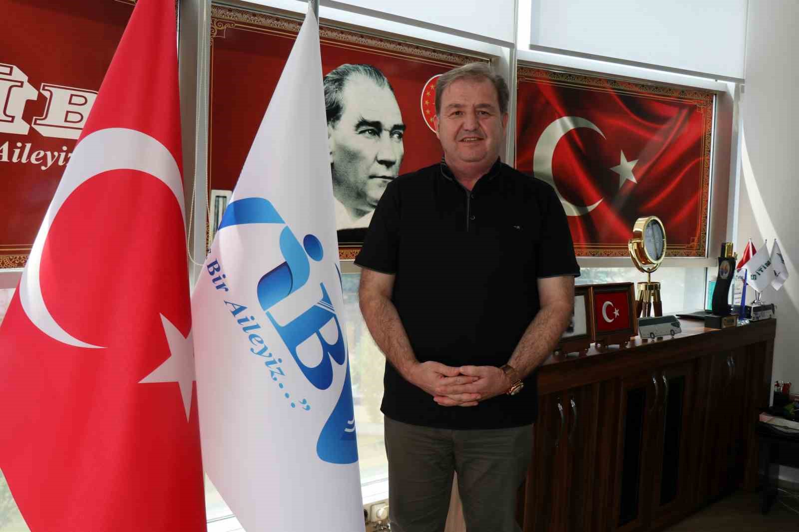 Şantaj ve videolarla tehdit edip y&ouml;netimi bırakmasını istediler
