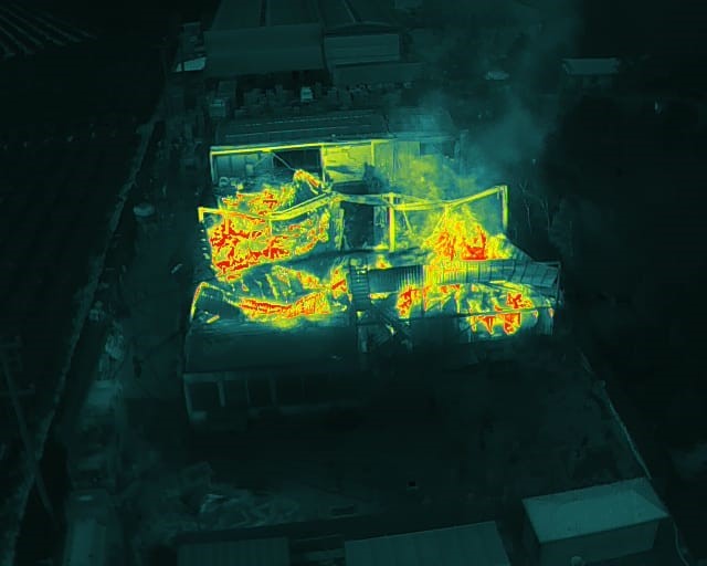 Bursa&rsquo;da soğuk hava deposunda &ccedil;ıkan yangın kontrol altına alındı
