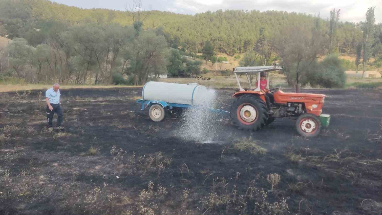 Emet&rsquo;te mangal ateşinden &ccedil;ıkan yangından 2 d&ouml;n&uuml;m ekili alan zarar g&ouml;rd&uuml;
