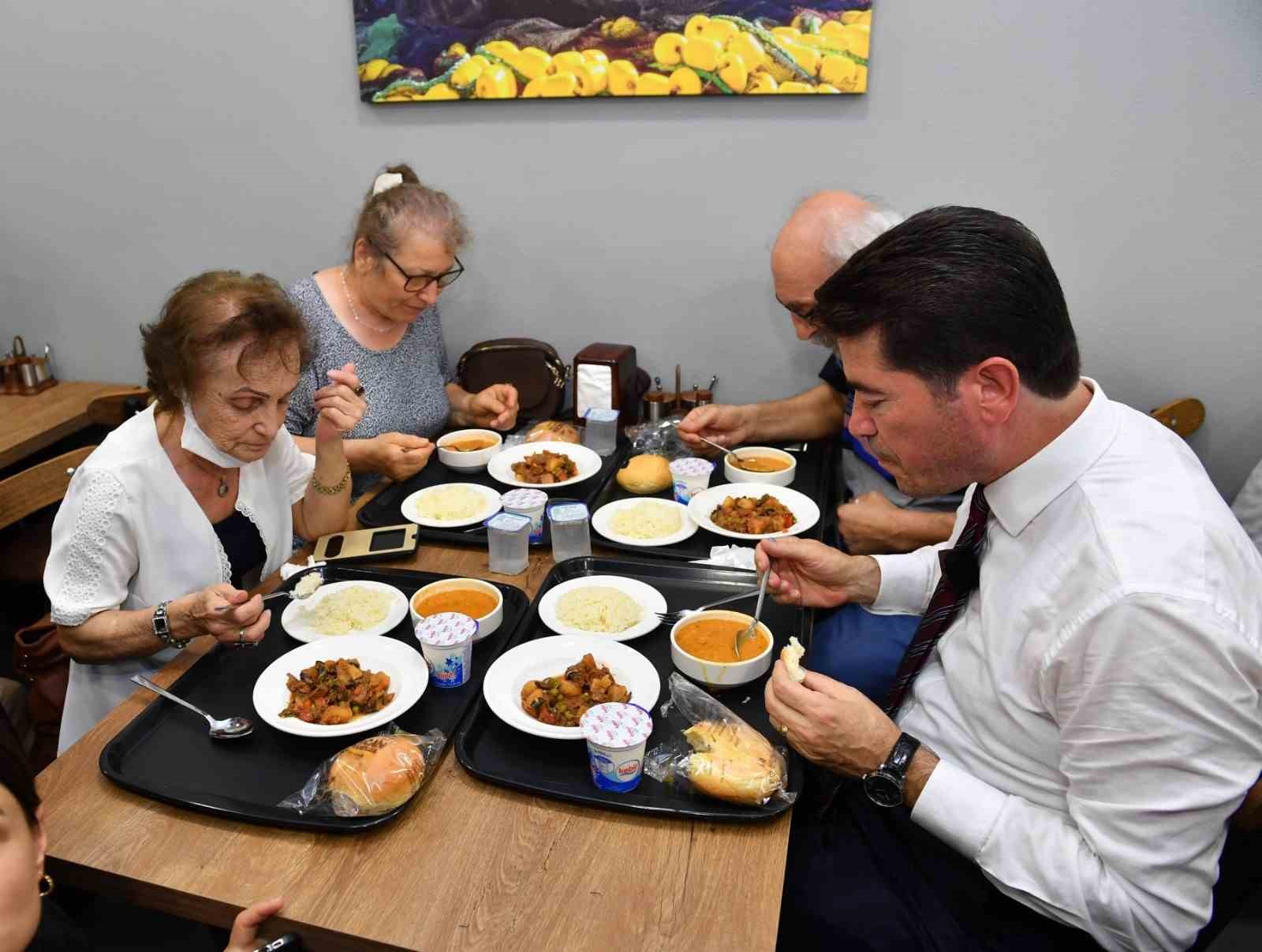 Trabzon’un ilk kent lokantası, yoğun bir katılımla hizmete girdi
