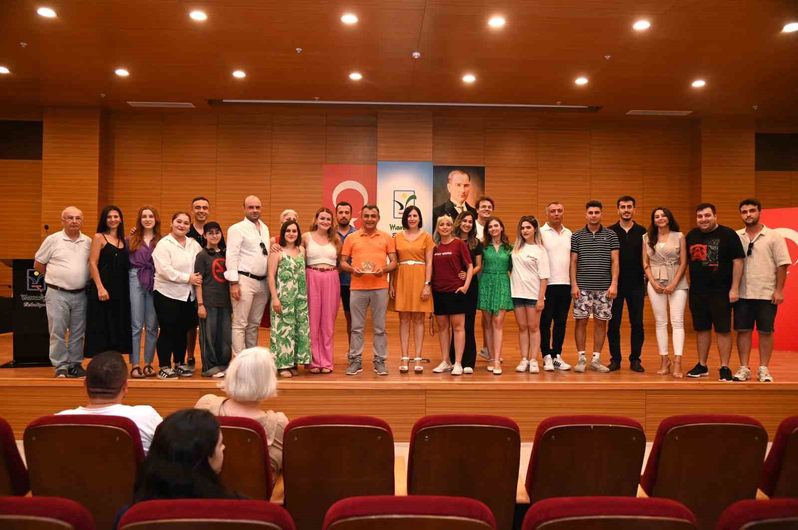 Manavgat Kent Tiyatrosu yeni d&ouml;neme merhaba dedi
