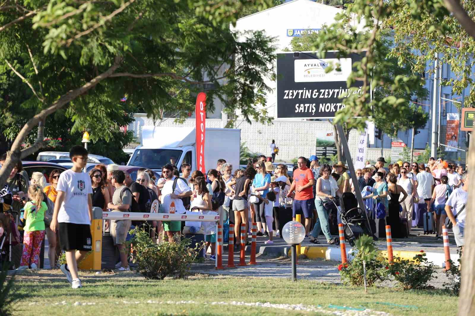 Yunanistan’ın Midilli Adası’na 15 Temmuz akını
