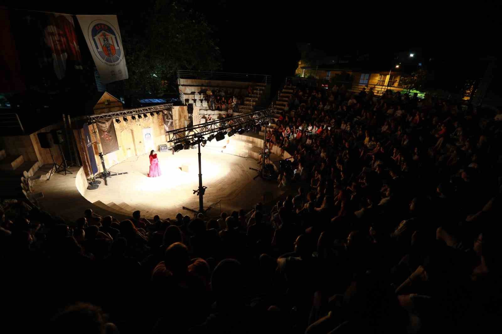 Türkiye Tiyatro Buluşması’nda deprem hassasiyeti