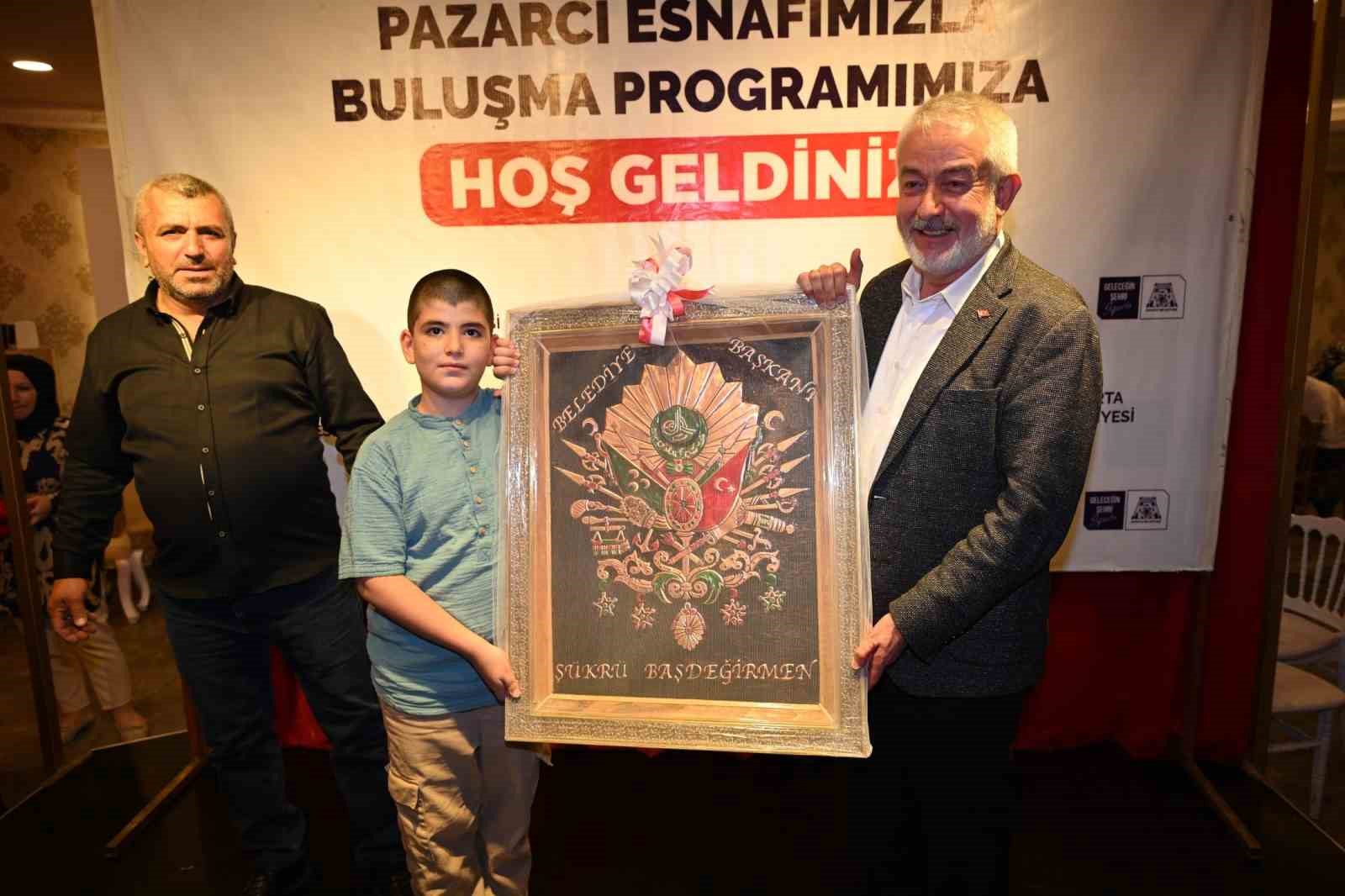 Isparta’da pazarda barkodlu kimlik kartı dönemi
