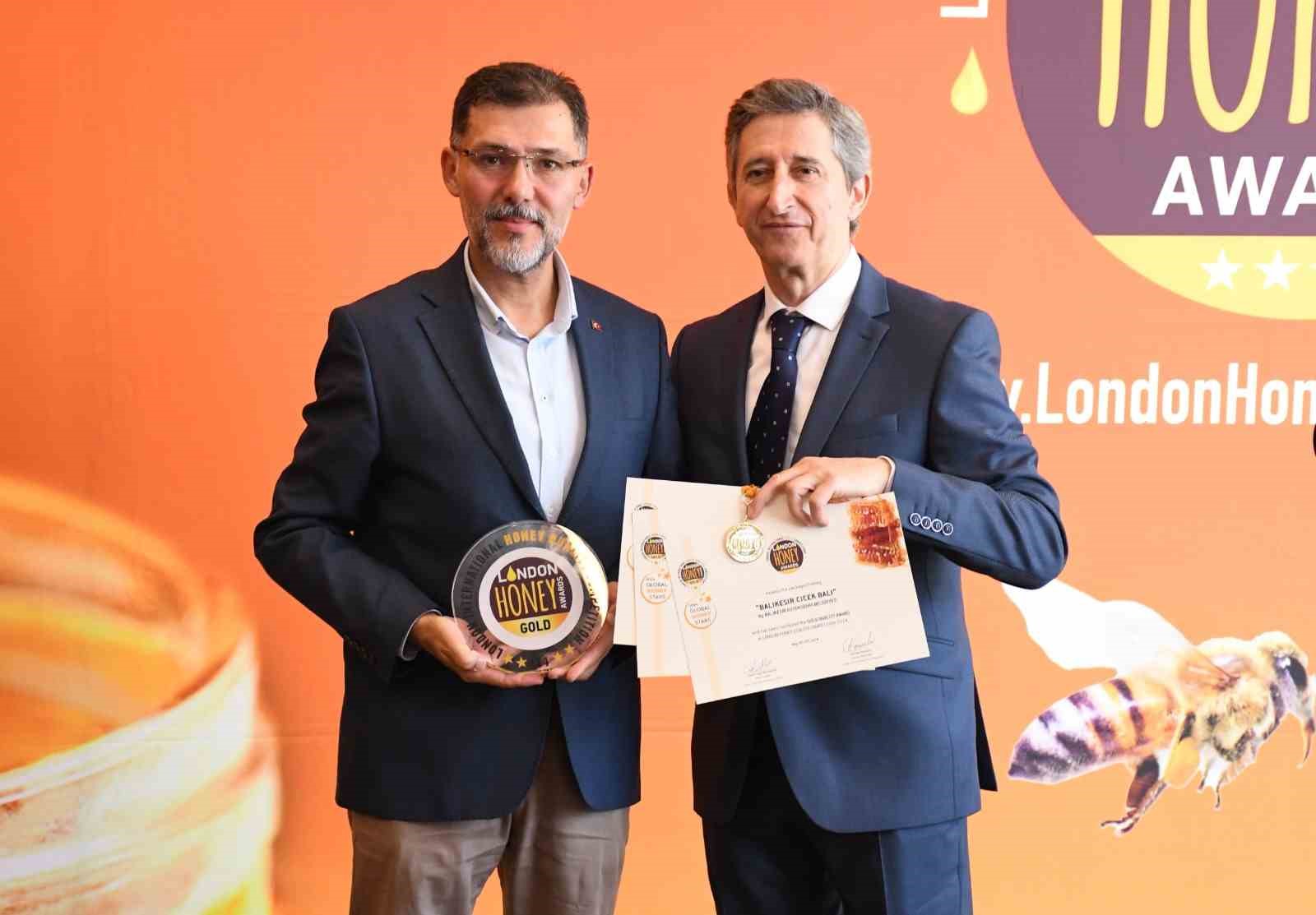 Balıkesir balları, Londra Uluslararası Bal &Ouml;d&uuml;lleri&rsquo;ne damgasını vurdu
