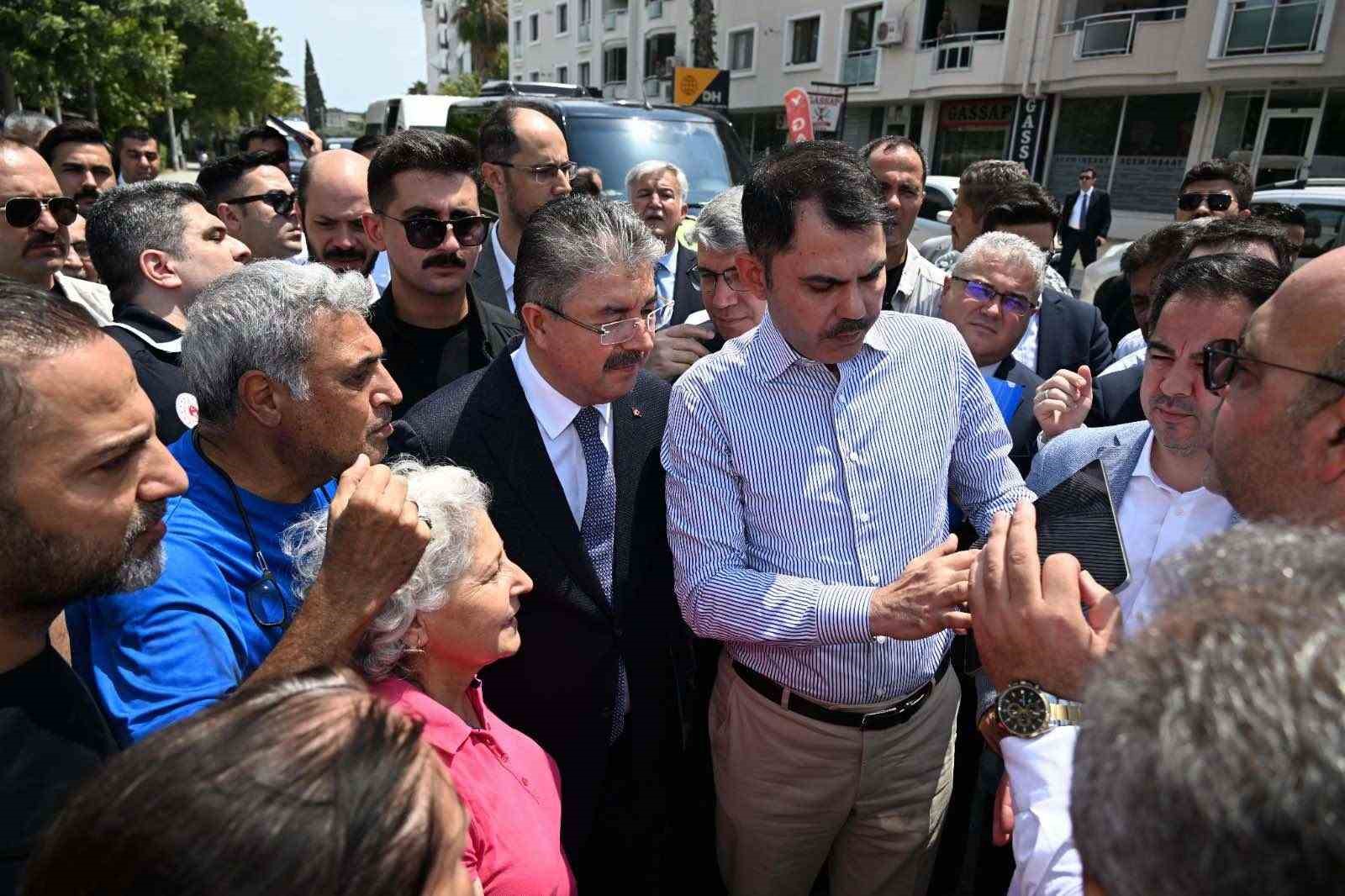 Bakan Kurum: "2025 yılında evine girmeyen tek depremzede kalmayacak"
