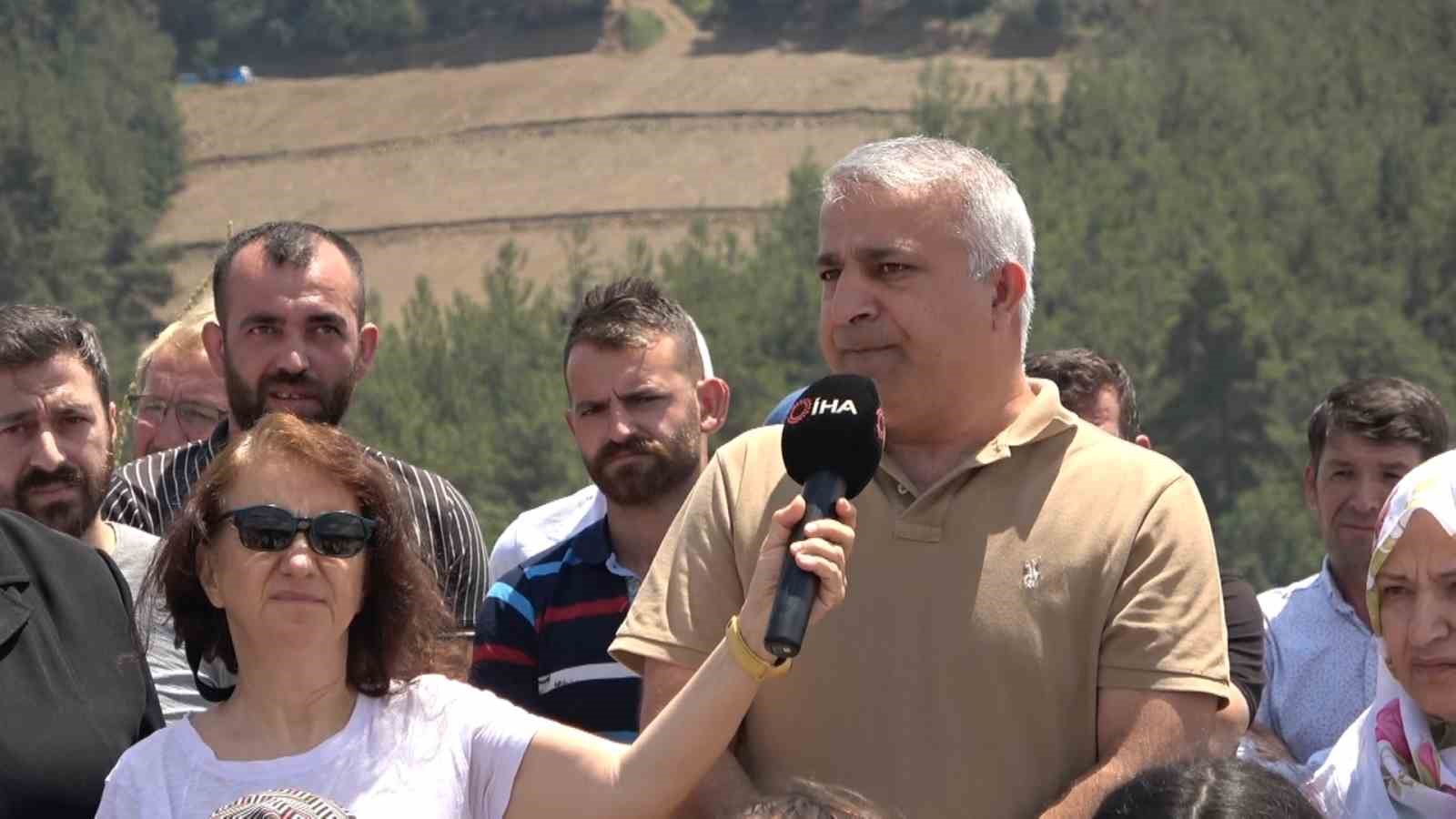 Y&uuml;zlerce ağa&ccedil; kesildi y&uuml;rek dayanmadı, k&ouml;yl&uuml;ler kesilen ağa&ccedil;lar i&ccedil;in hı&ccedil;kıra hı&ccedil;kıra ağladı
