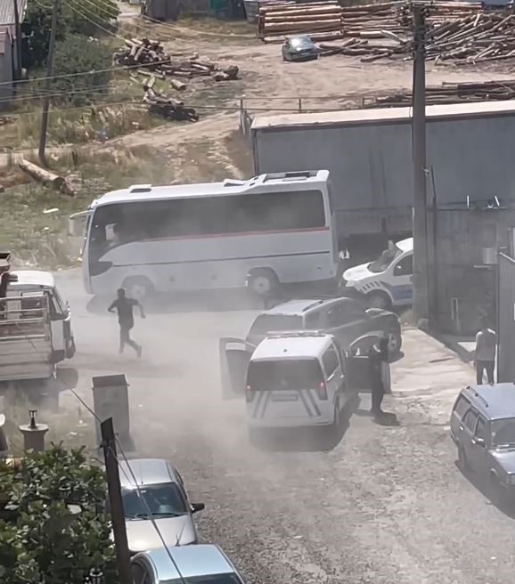 Kapaklı&rsquo;da nefes kesen kovalamaca: Hapis cezası bulunan şahıs yakalandı
