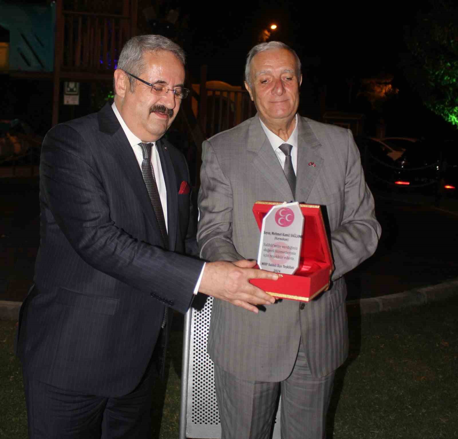 Salihli&rsquo;de Kaymakam Sağlam&rsquo;a veda yemeği
